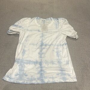 ALC Puff Sleeve Tshirt / NEW WITH TAGS / white & blue tie dye / women’s size M